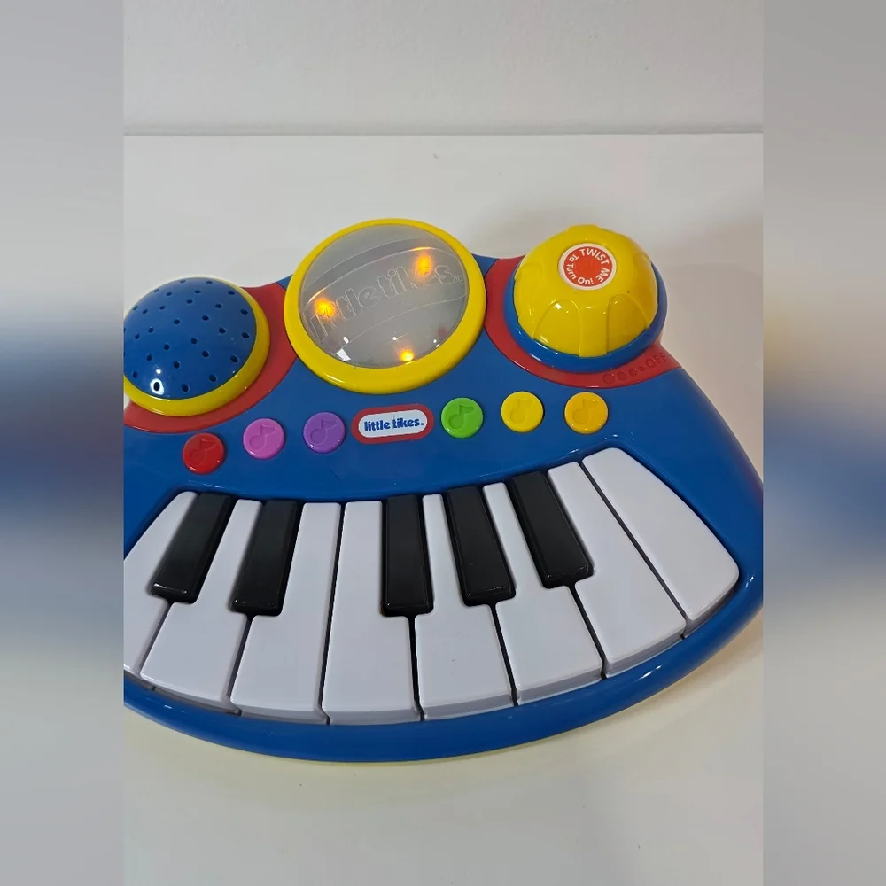 MGA Entertainment 610172 Little Tikes Pop Tunes Big Rocker Keyboard